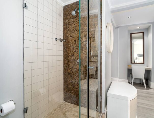 34thSouth CBD apartment_bathroom 03