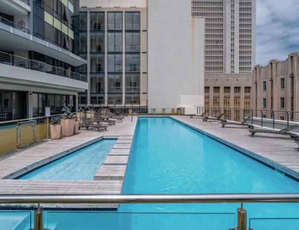34thSouth CBD apartment_pool